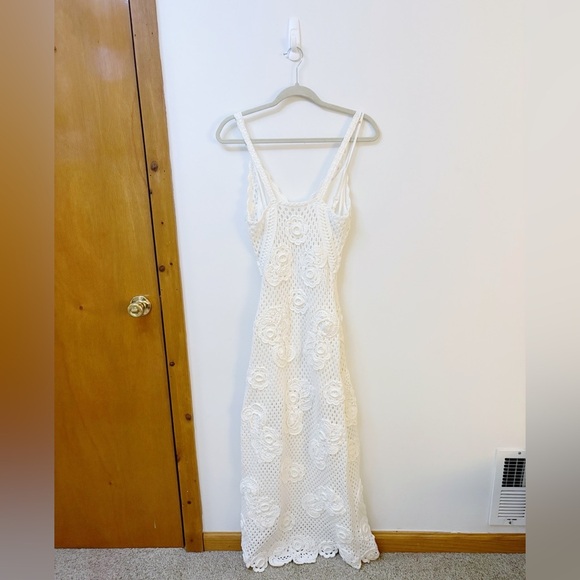 LOVESHACKFANCY Rohesia Appliquéd Crochet Dress - Picture 10 of 14